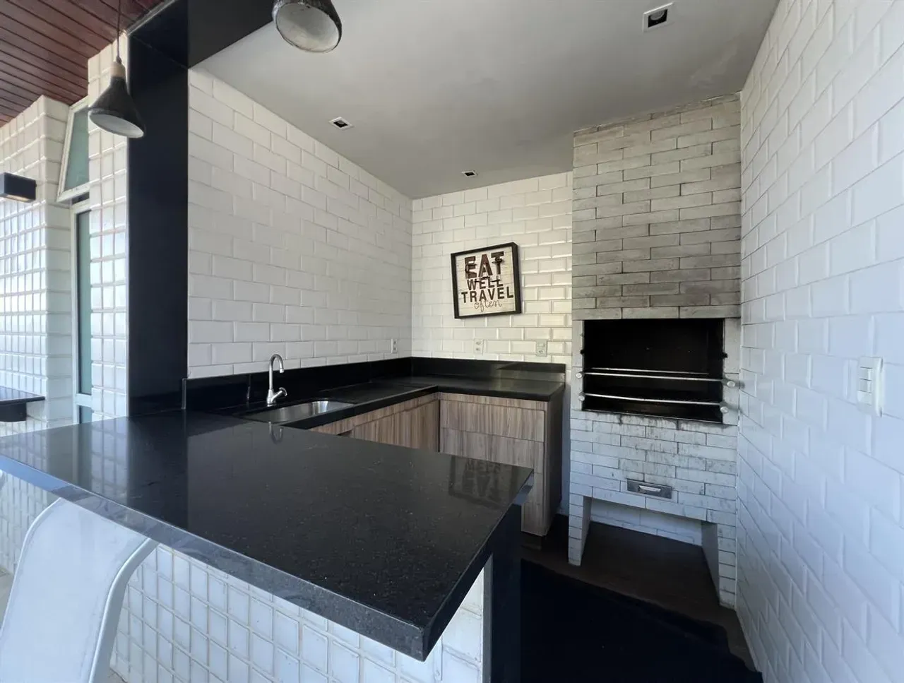 Furnished 4-bedroom apartment with 2 en-suites and 274 m² — photo 33