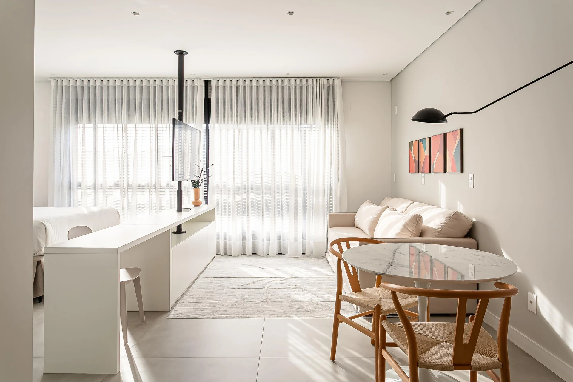 Estudio amueblado de 55 m² con 1 dormitorio y 2 baños — photo 27