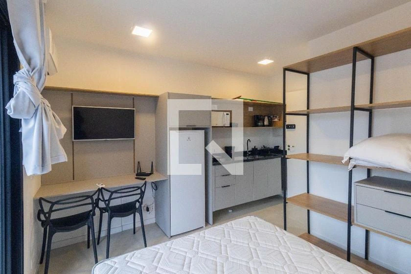 Furnished studio, 21 m², with floor-to-ceiling windows — photo 2