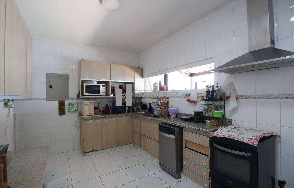 Casa mobiliada com varanda, 3 quartos e piscina — photo 24
