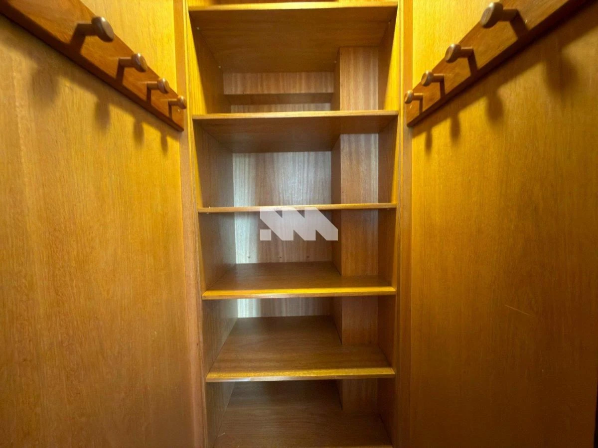 Rental apartment with a closed kitchen and gas stove — photo 42