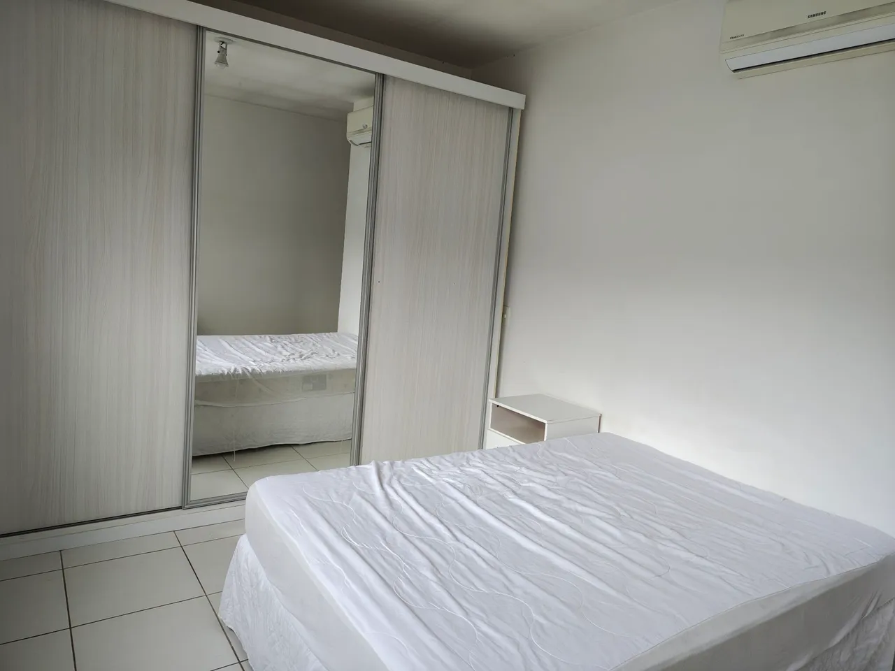 Glass-enclosed balcony in a 2-bedroom apartment, 83 m² — photo 3