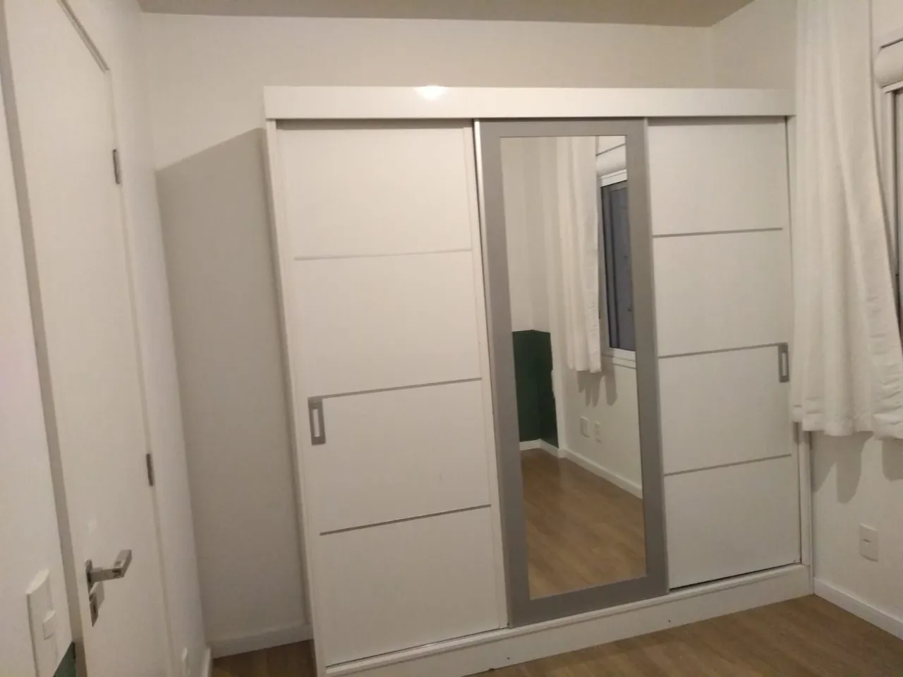 Apartment, 105 m², with wood or laminate floors — photo 12
