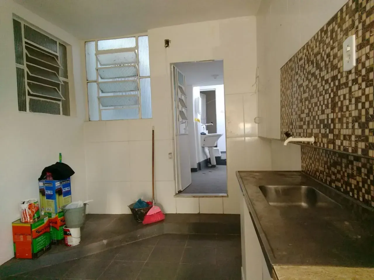 Casa sem mobília com 4 quartos e 1 banheiro — photo 5
