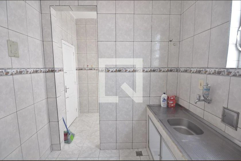 Apartamento com piso de madeira ou laminado, Benfica — photo 22