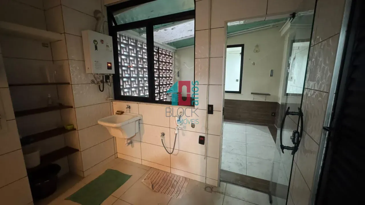 4-bedroom apartment with a home office in Rio de Janeiro — photo 39