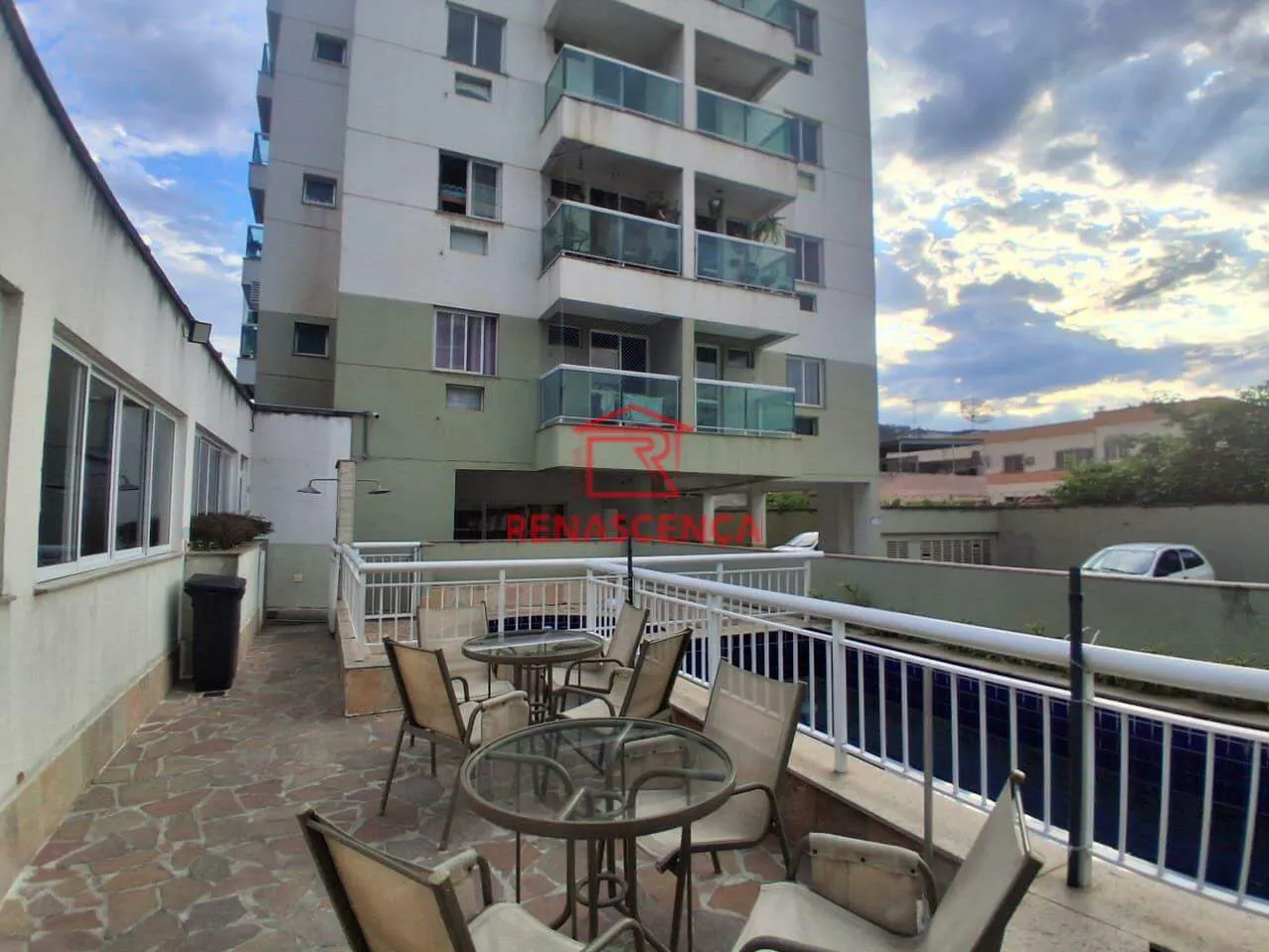 Apartment on the 3rd floor with a grill on the balcony — photo 15