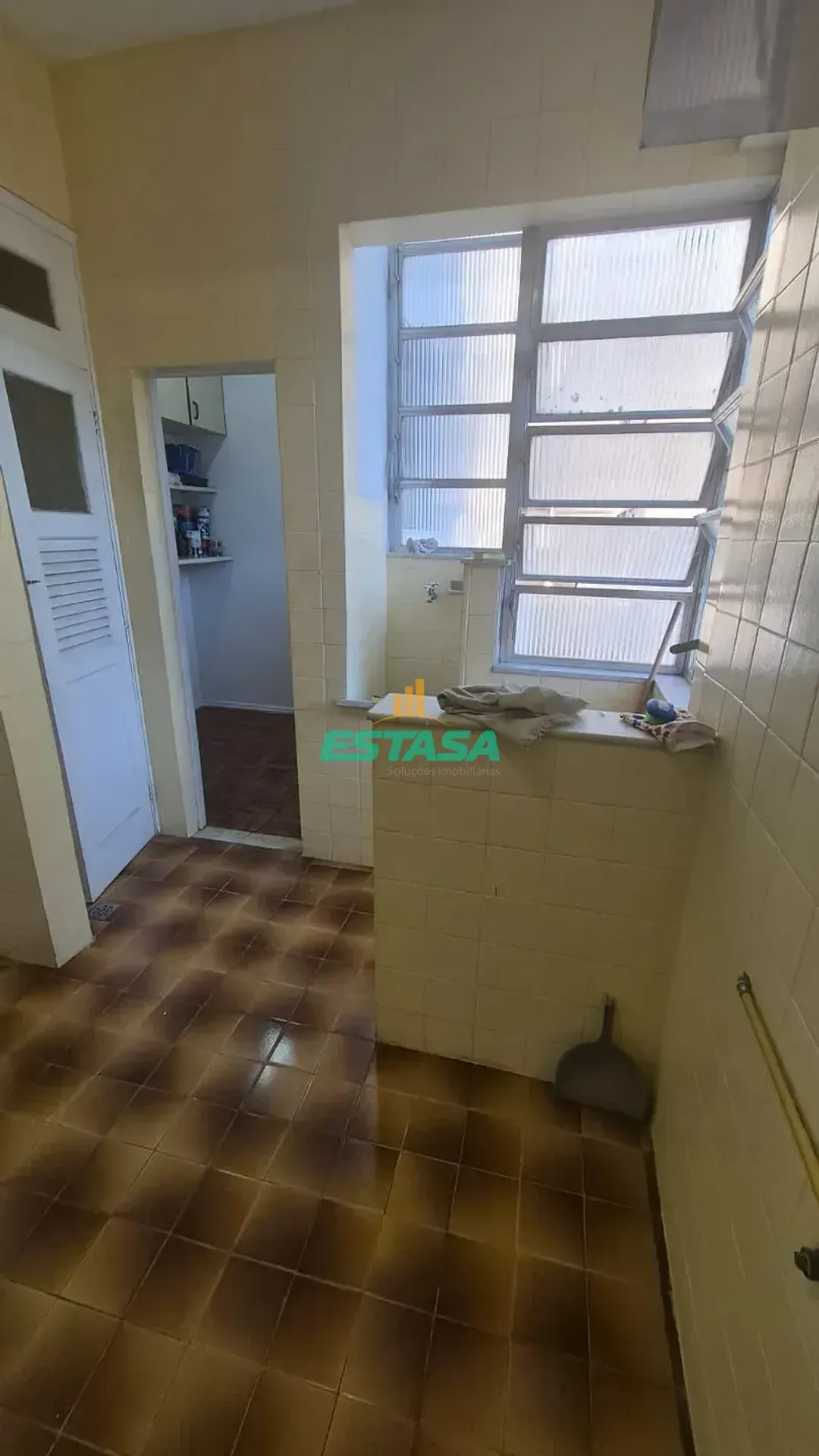 1-bedroom apartment with a separate closed kitchen — photo 23