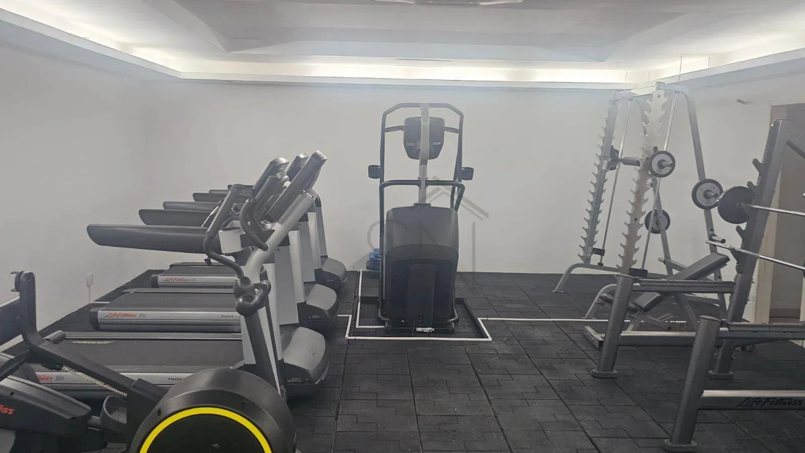 Мебльована квартира з 5 спальнями та 557 м² — photo 31
