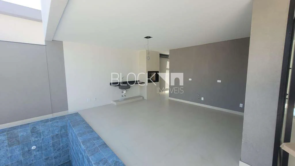 Casa com 6 suítes e cozinha americana aberta com fogão a gás — photo 2
