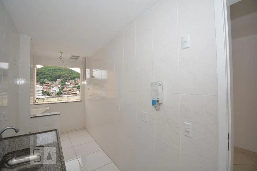 2-bedroom apartment with a mountain view in Rio de Janeiro — photo 17