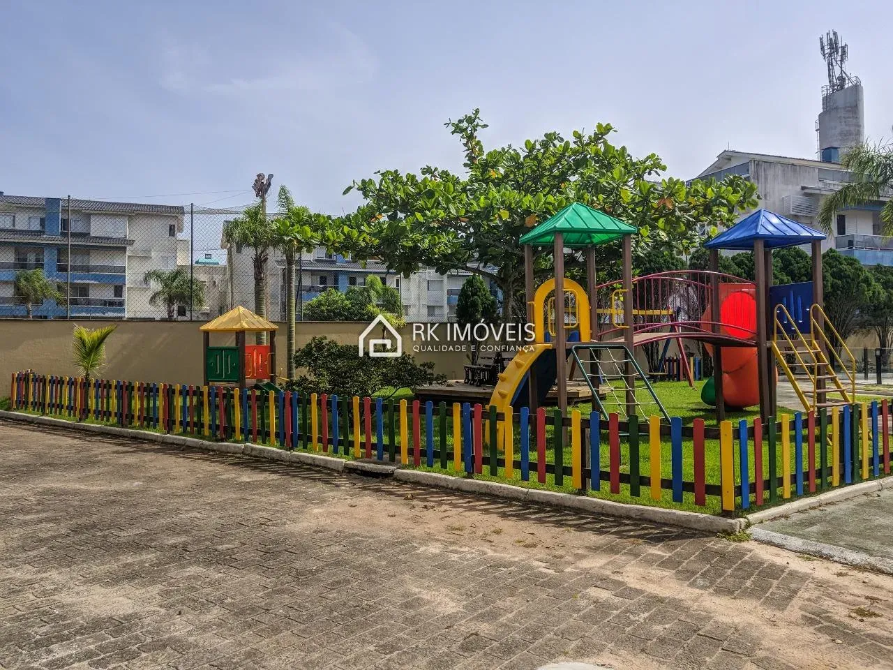Rental apartment with 3 bedrooms and a balcony — photo 10