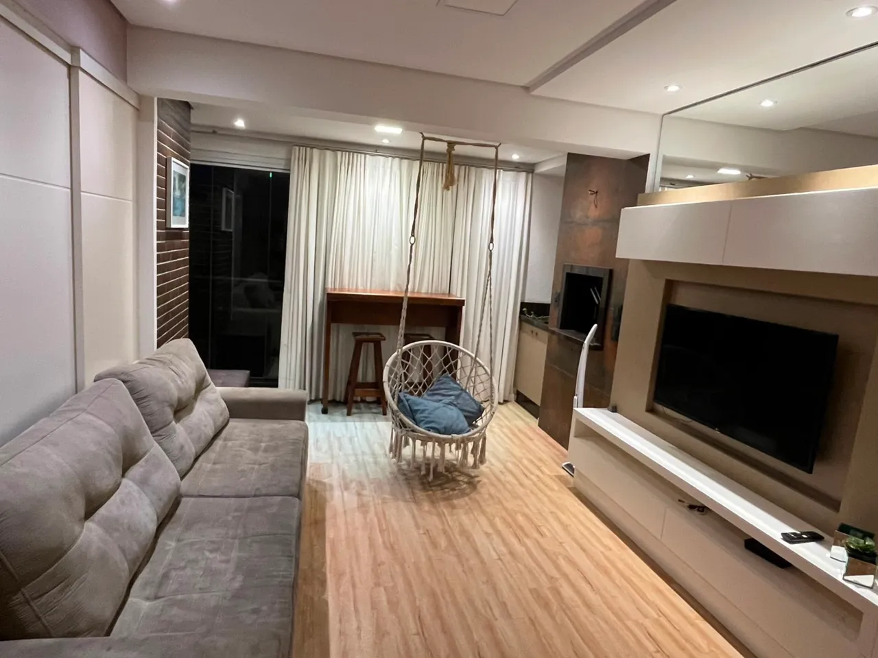 Furnished apartment with 3 bedrooms and 2 bathrooms