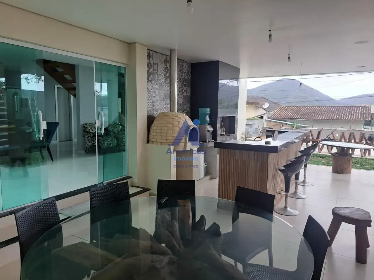 Casa mobiliada com 3 quartos e 4 banheiros, varanda — photo 17