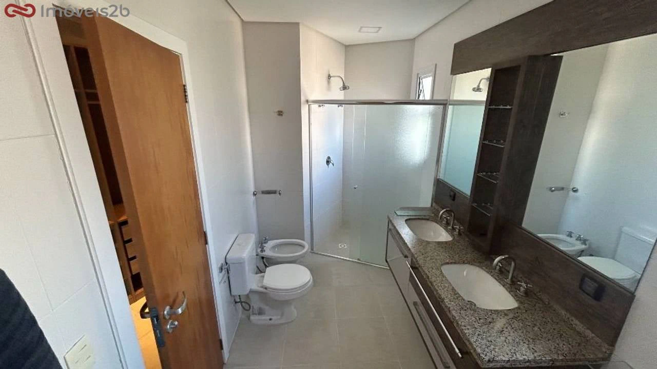 3 en-suite bedroom apartment with gourmet balcony 206 m² — photo 18
