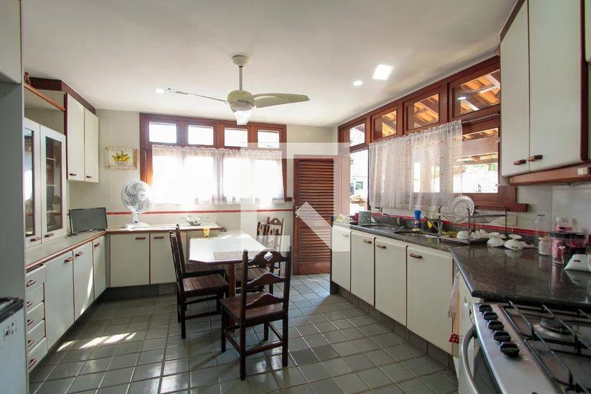 Furnished house with 7 bedrooms and 5 en-suites, 600 m² — photo 8
