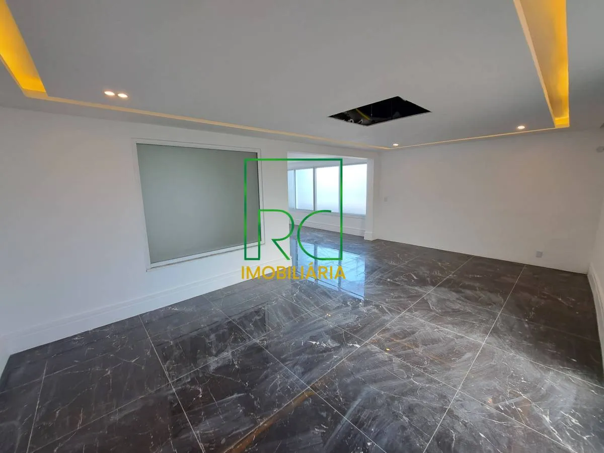 Condominium house with 6 en-suite bedrooms and garden — photo 36