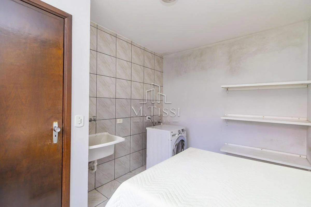 Washing machine in a 3-bedroom house, 200 m² — photo 29
