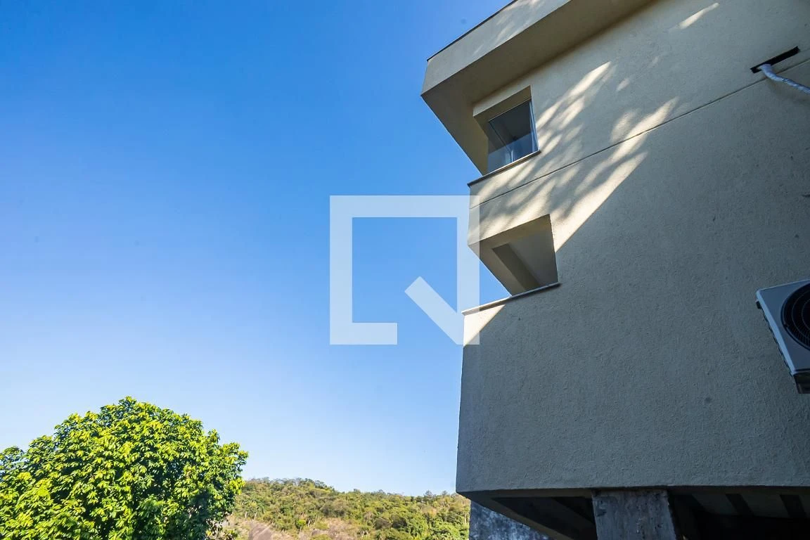 Casa mobiliada, 120 m², com janelas do piso ao teto — photo 72