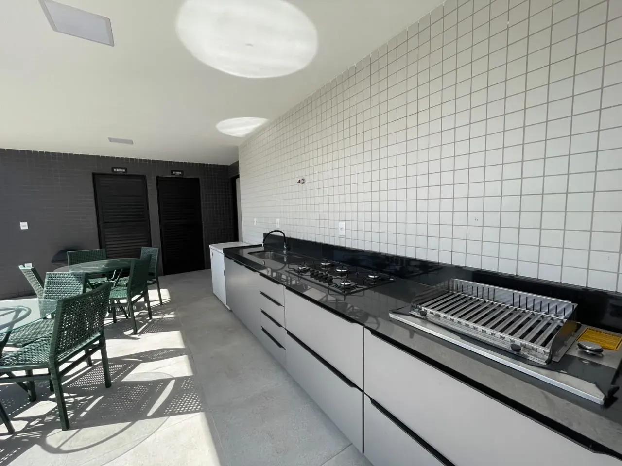 2-bedroom apartment with en-suite and 6th floor — photo 23