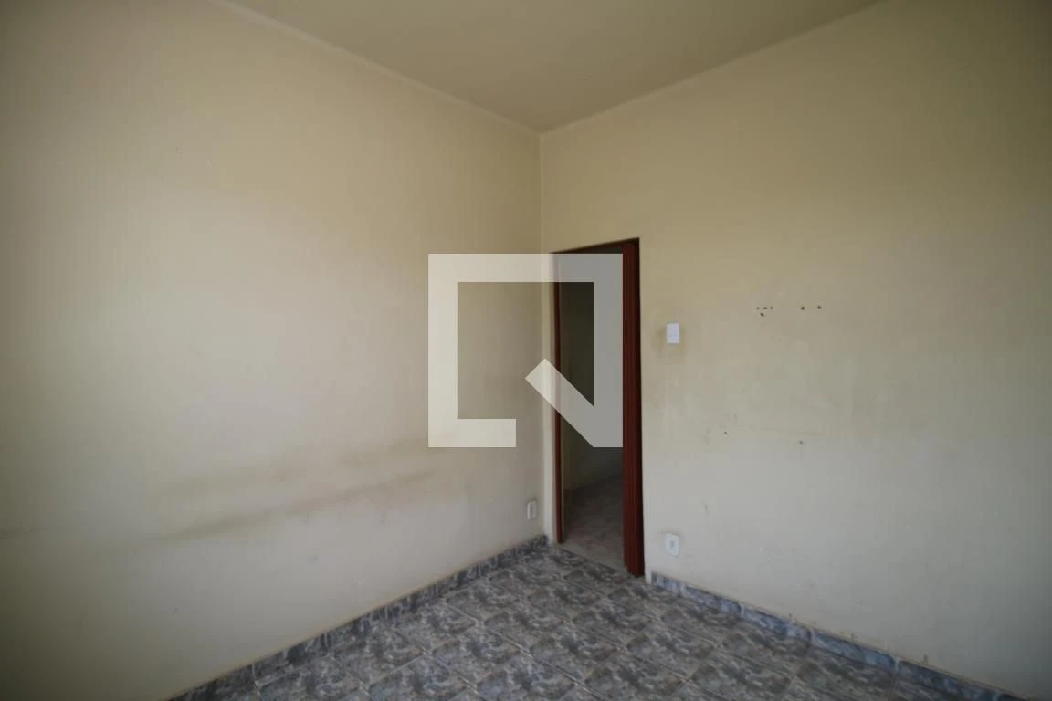 Apartamento para alugar com 2 quartos e 1 banheiro, sem vaga — photo 18