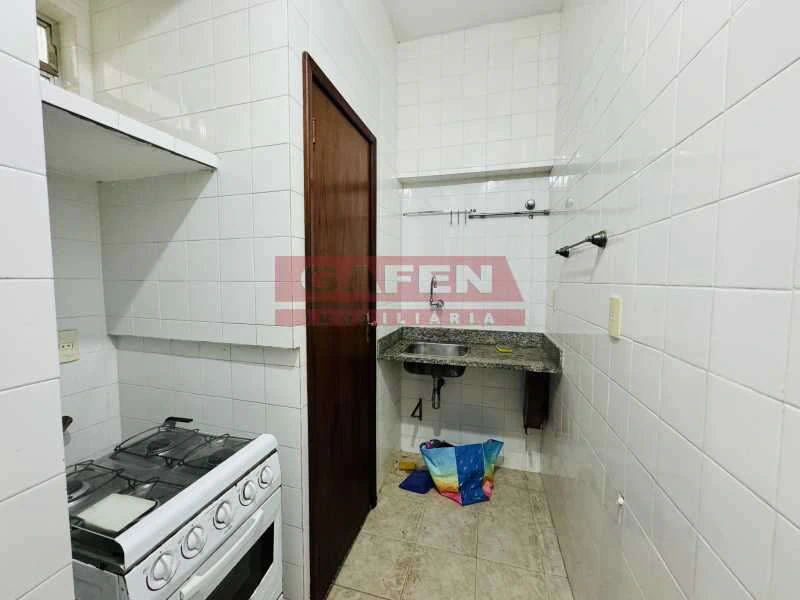 Furnished 70 m² apartment with 2 bedrooms and 1 parking spot — photo 13