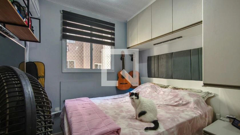 Furnished apartment, 32 m², with floor-to-ceiling windows — photo 3