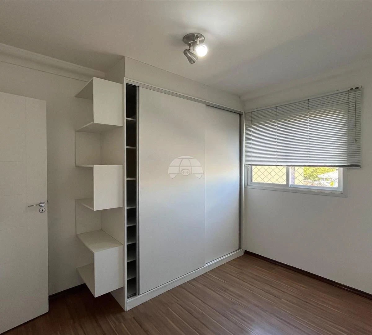 3-bedroom apartment with a home office in Curitiba — photo 4