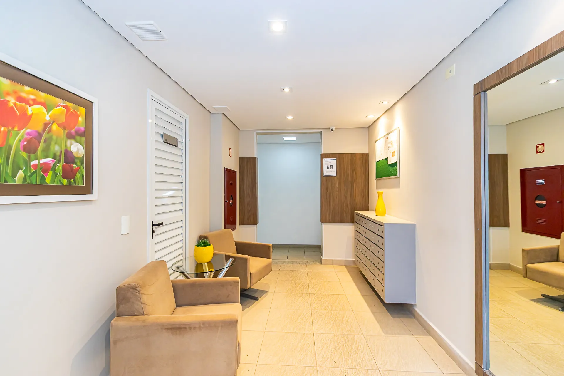 3-bedroom apartment in a building with a pool — photo 35