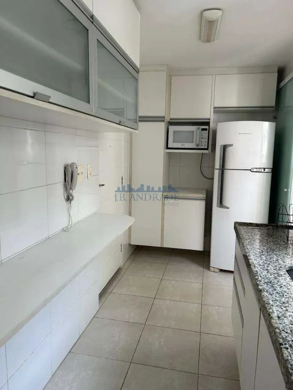 Apartamento mobiliado com 2 quartos e varanda — photo 11