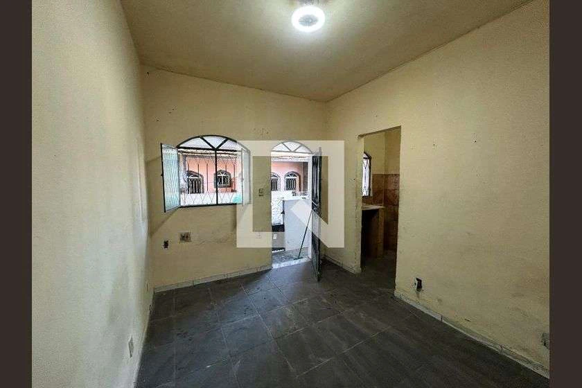 26 m² studio with a separate, closed-off kitchen — photo 4