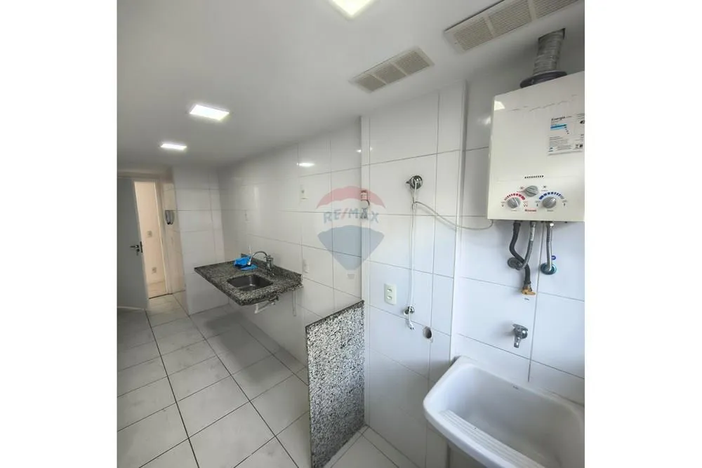 3-bedroom apartment with 3 bathrooms and 2 parking spots — photo 4