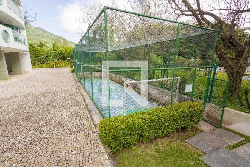 Apartment with 67 m², 2 bedrooms and a balcony — photo 47