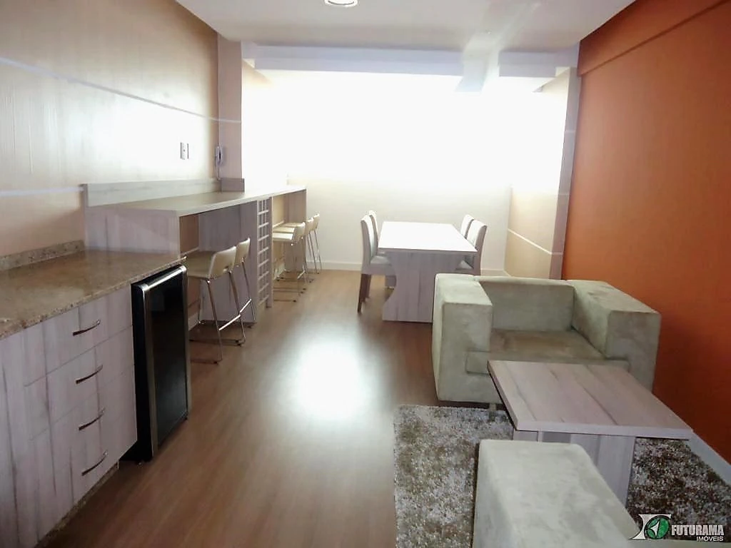 Студия 37 м² с панорамными окнами и застеклённым балконом — photo 27