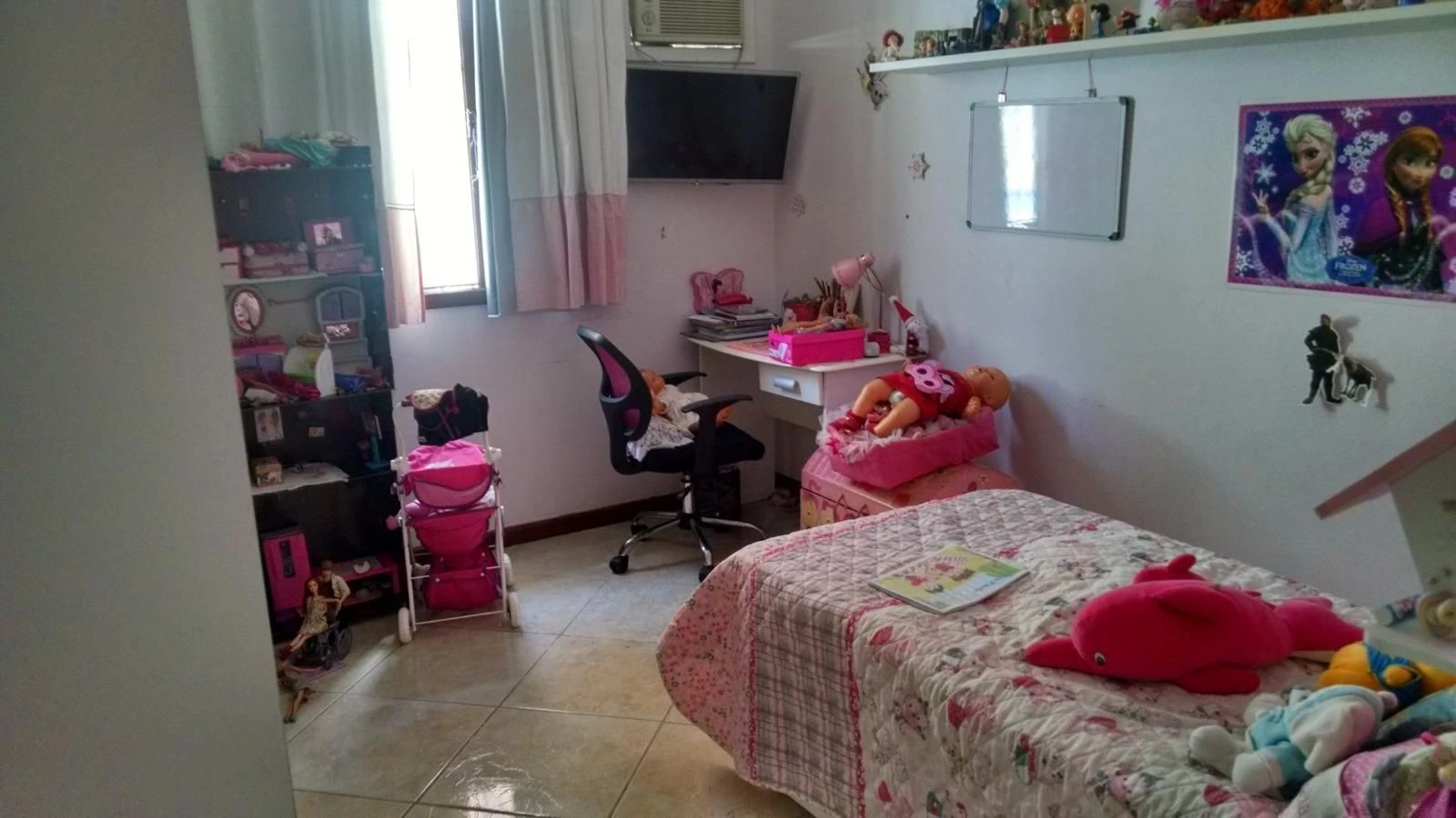 Furnished house with 3 bedrooms and 2 bathrooms