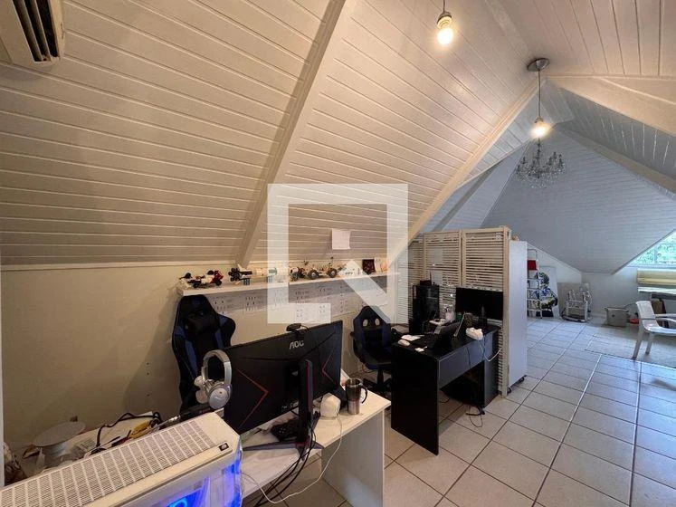 5-bedroom house with a bathtub in Rio de Janeiro — photo 8