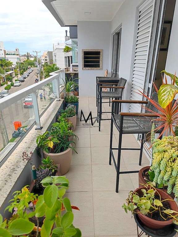 Apartamento com 4 quartos e cozinha aberta com fogão a gás — photo 5