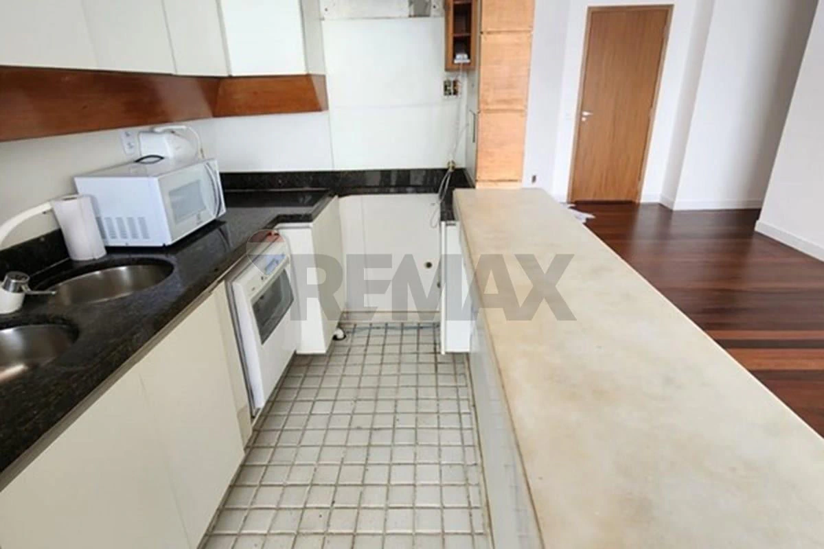 Apartamento de 1 quarto com sacada de vidro e 67 m² — photo 8