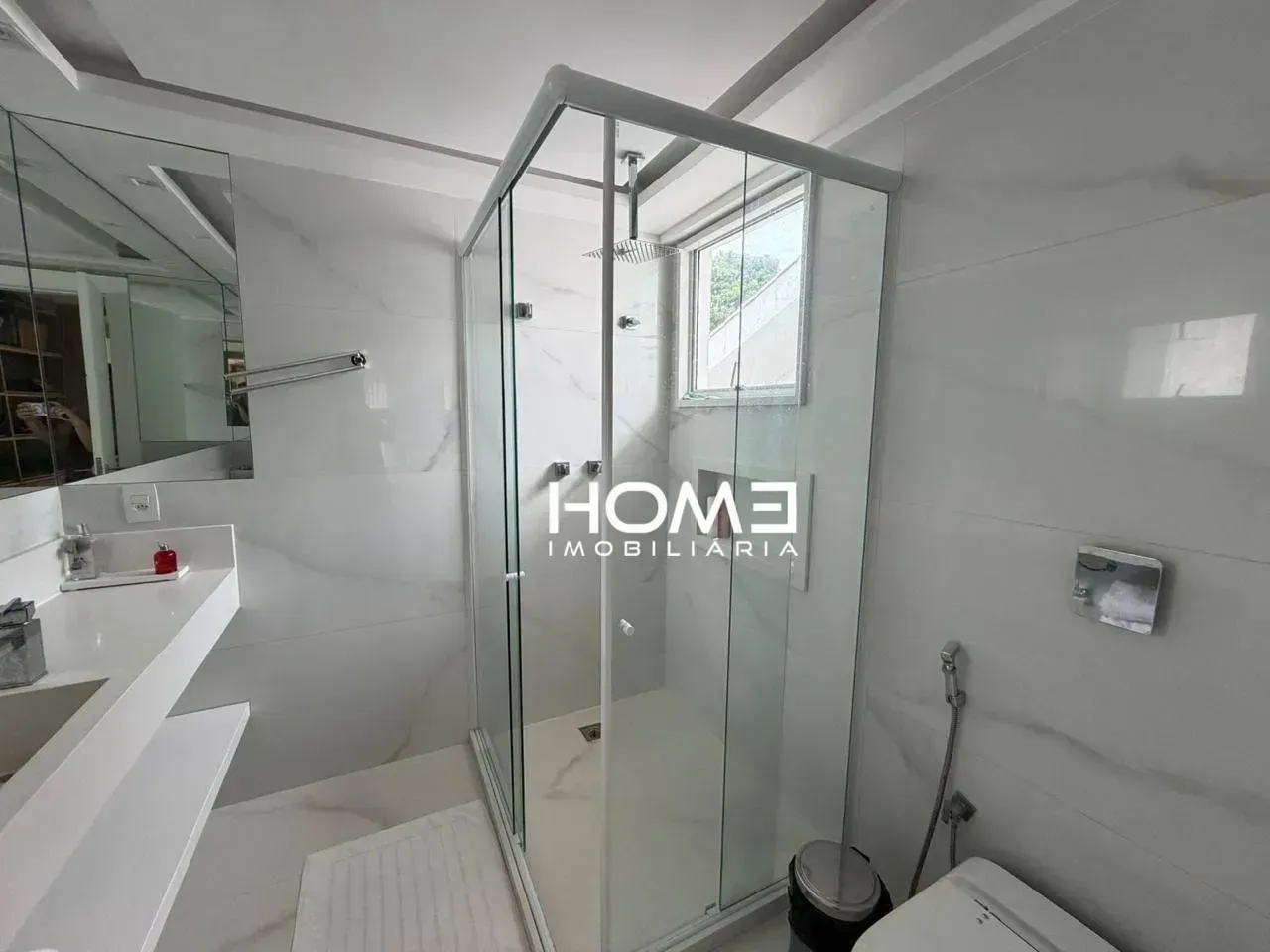Unfurnished house with 5 bedrooms and 1000 m² — photo 11