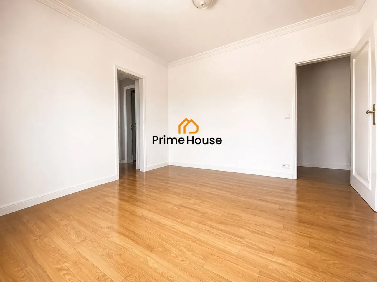 House with 5 bedrooms and 1000 m² plus 3 parking spots — photo 9
