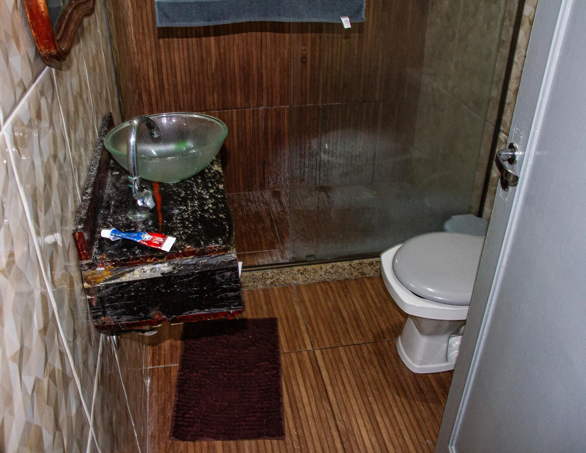 Furnished house with 4 bedrooms, 3 baths and a balcony — photo 49