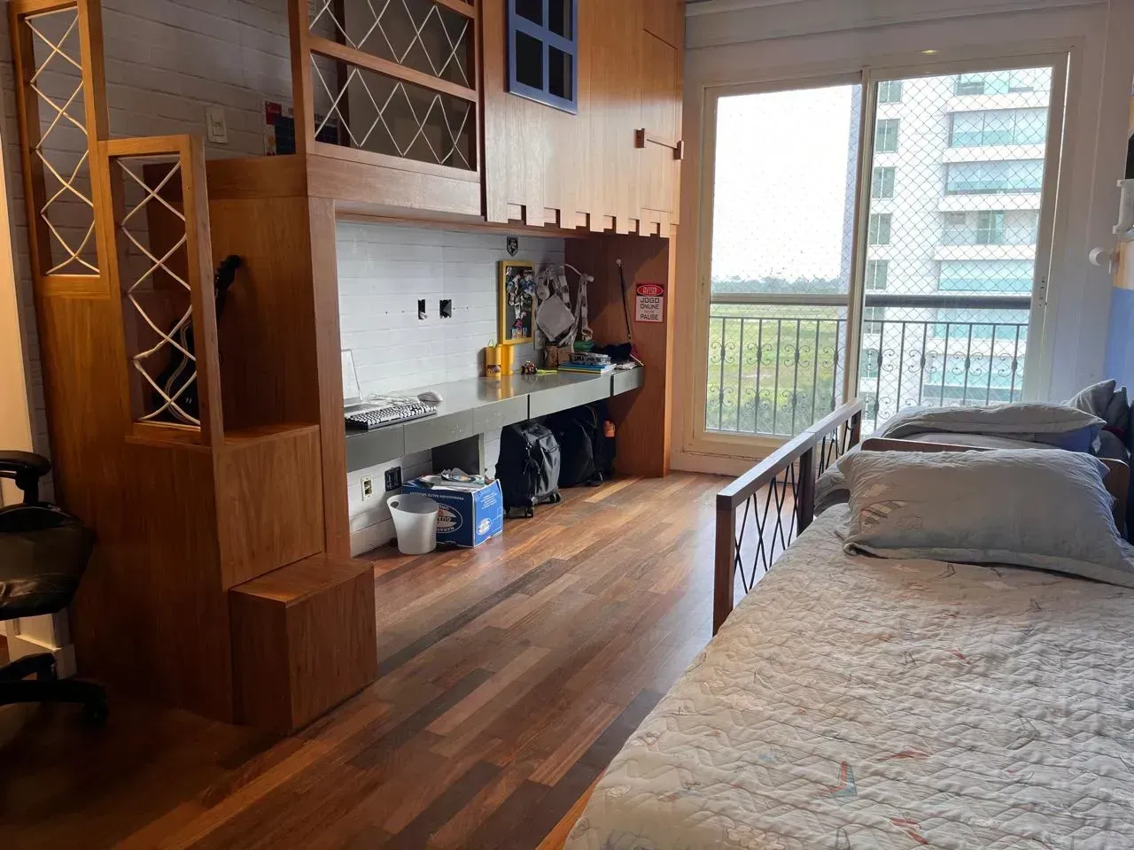 Furnished apartment with 4 bedrooms and 3 bathrooms — photo 12