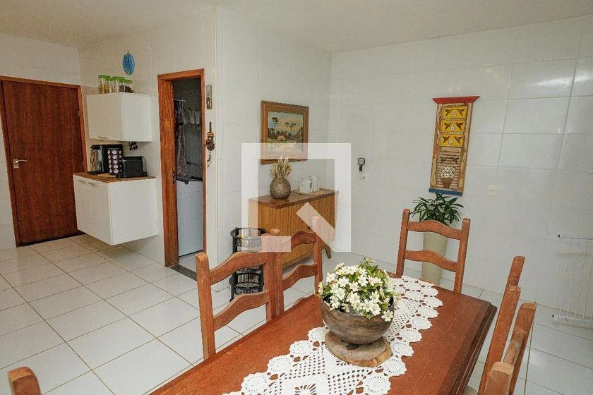Furnished house with 3 bedrooms and 180 m² — photo 6
