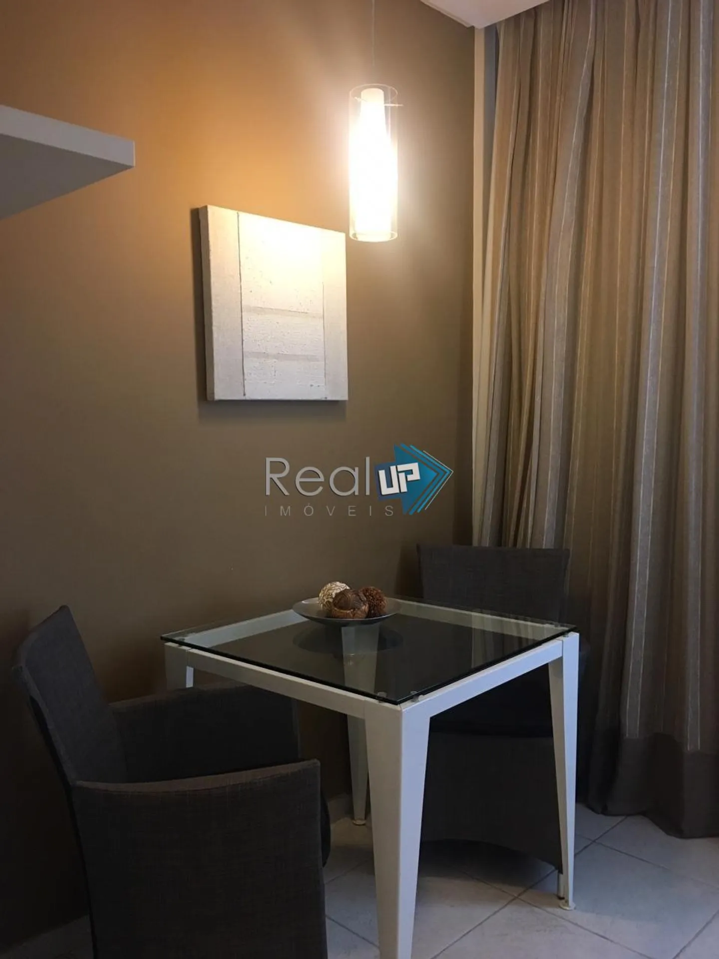 One-bedroom apartment with a washing machine — photo 5