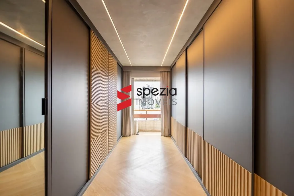 332 m² apartment with 2 bedrooms and 5 bathrooms — photo 25