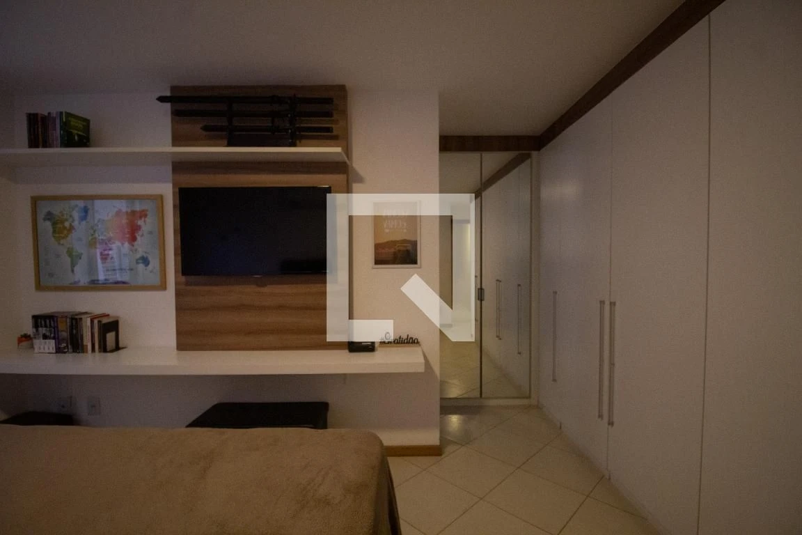 Furnished apartment with 2 en-suite bedrooms and desk — photo 19