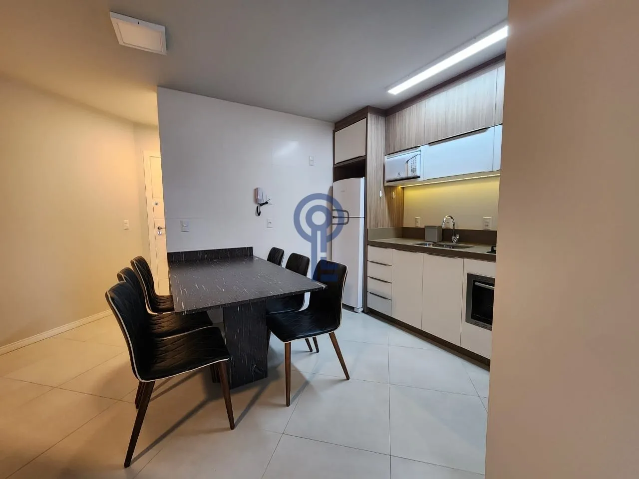 Apartamento mobiliado de 2 quartos com máquina de lavar — photo 10