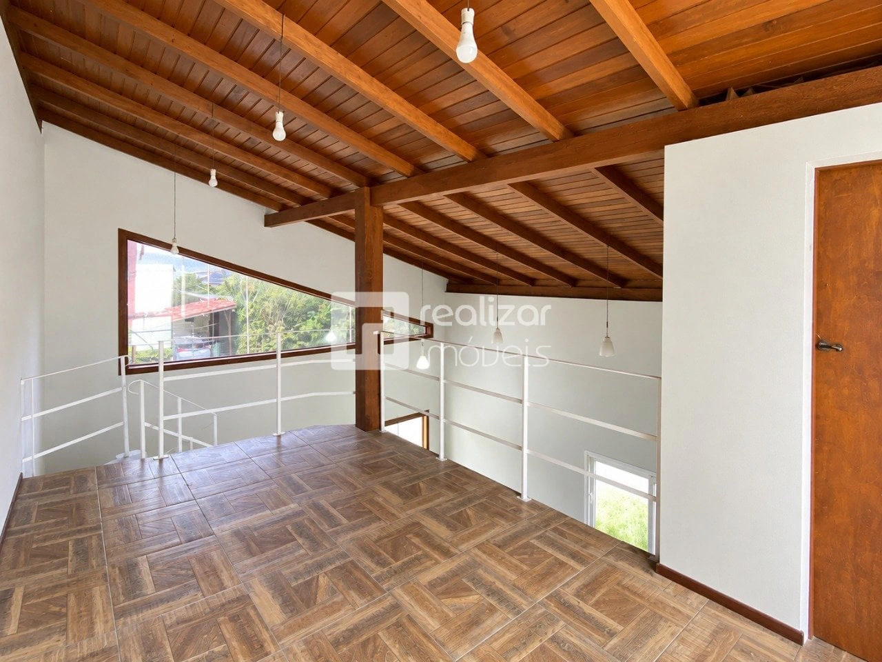 160 m² house with a bathtub and floor-to-ceiling windows — photo 26