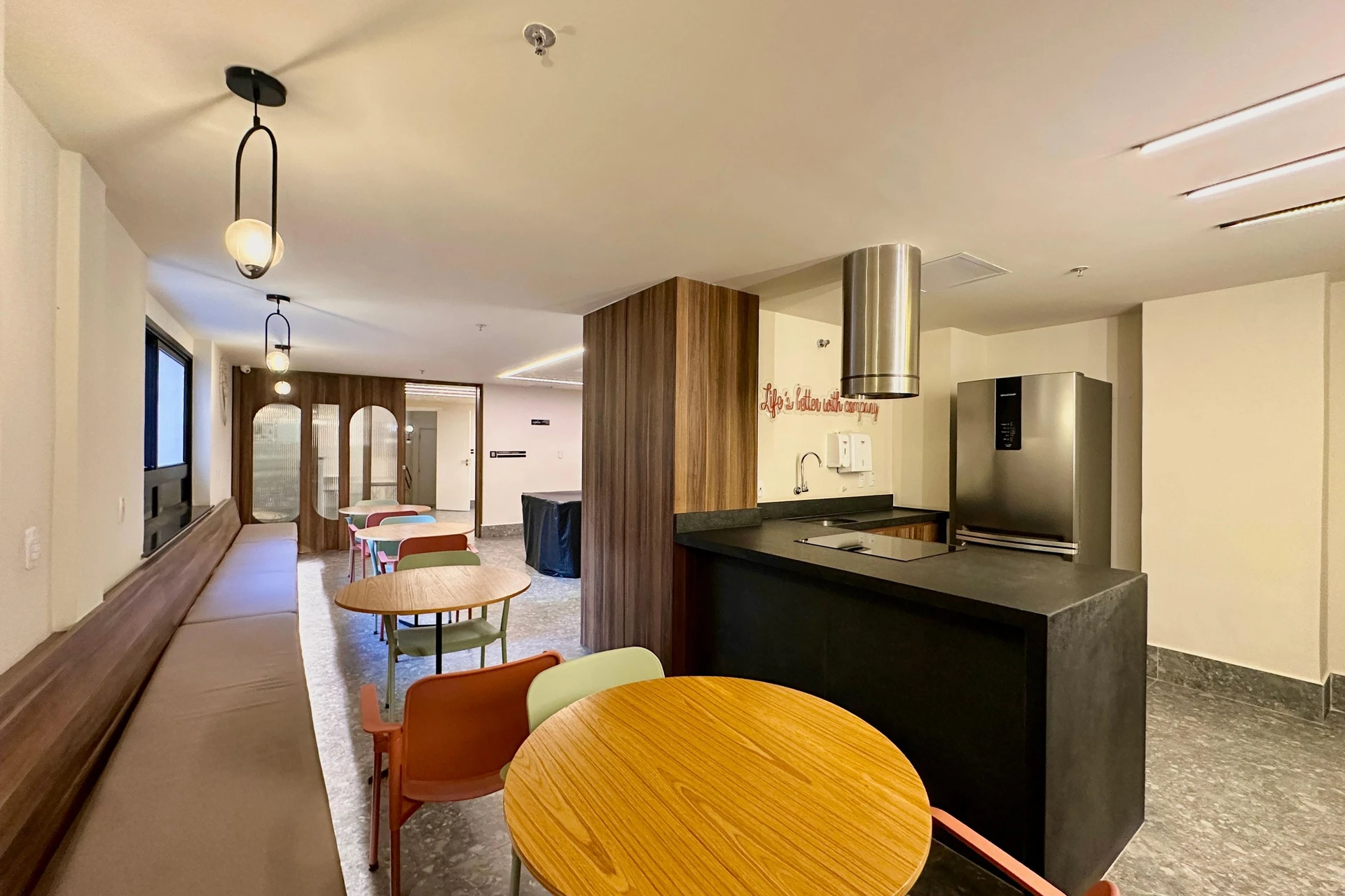 Furnished 1-bedroom apartment with a balcony grill — photo 20