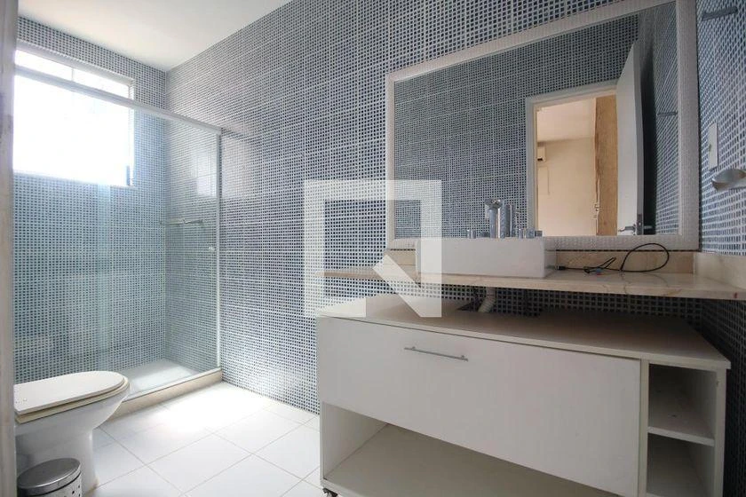 6-bedroom house with 4 en-suite suites and 600 m² — photo 14